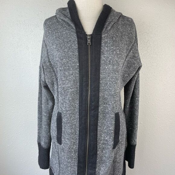 EUC VENUS Womens Black and Gray Athletic Zip Up Long Sweatshirt Size M - Picture 4 of 7
